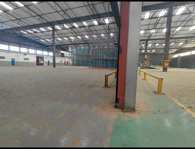 25,084M² FACTORY TO LET IN CLAYVILLE